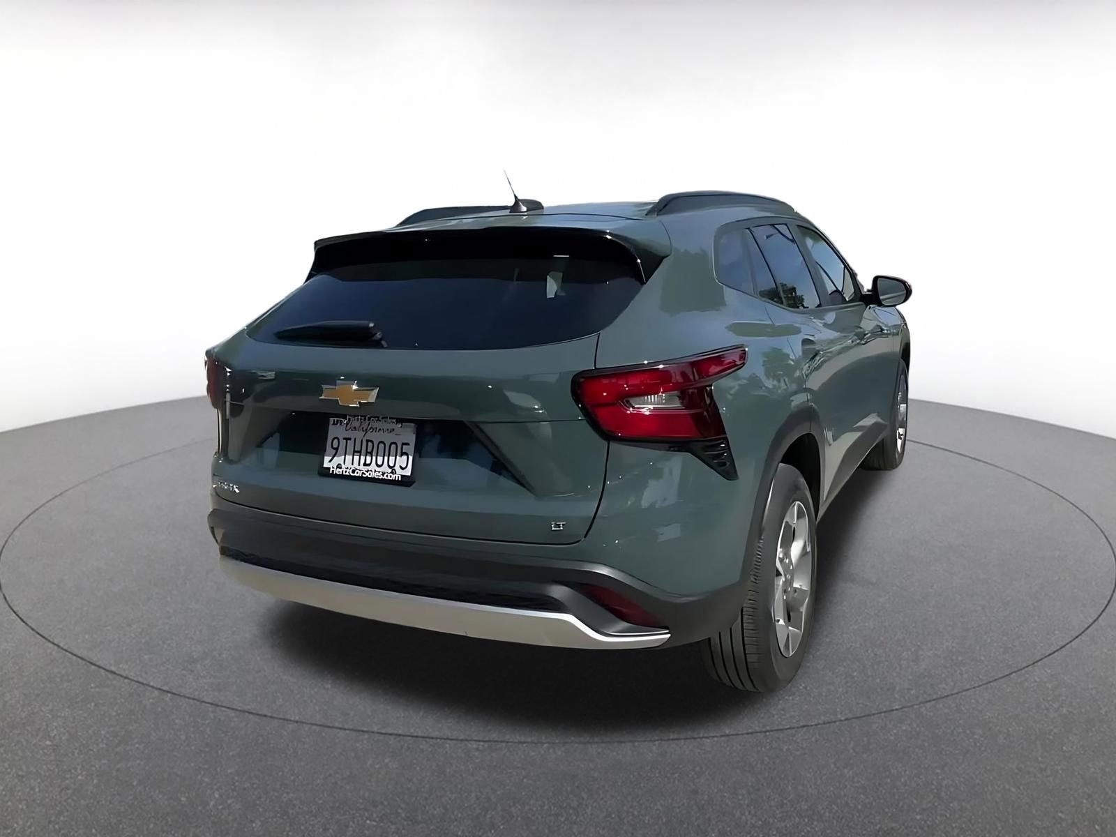 Thumbnail: 2025 Chevrolet Trax - 14