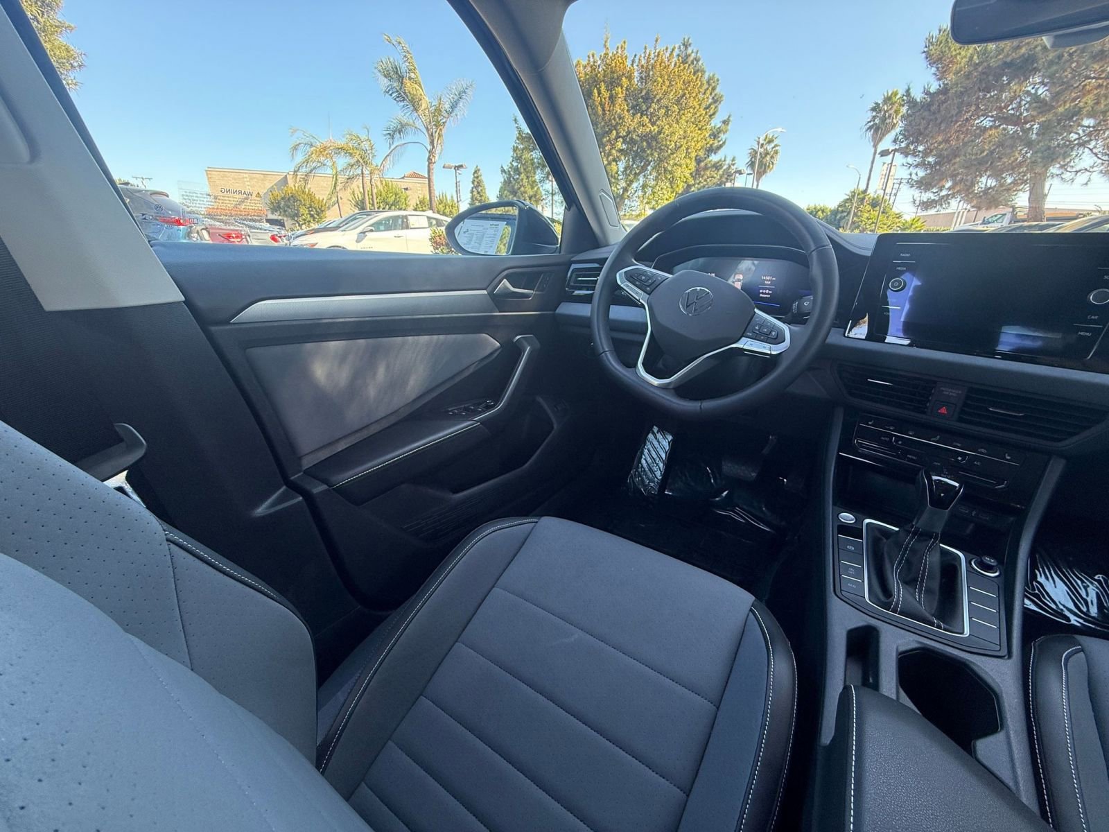 Thumbnail: 2025 Volkswagen Jetta - 30