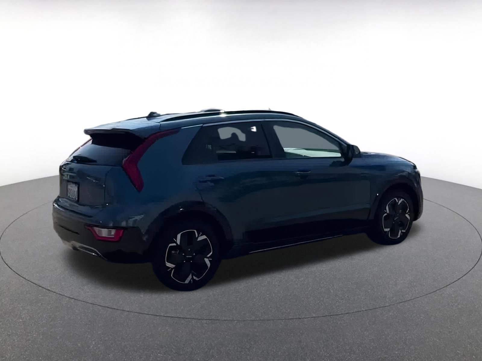 Thumbnail: 2023 Kia Niro - 14