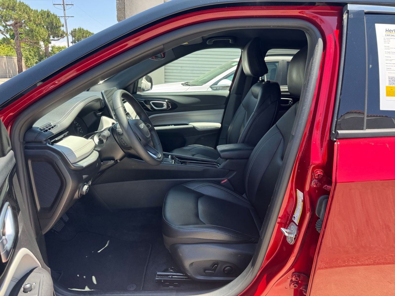 Thumbnail: 2025 Jeep Compass - 28