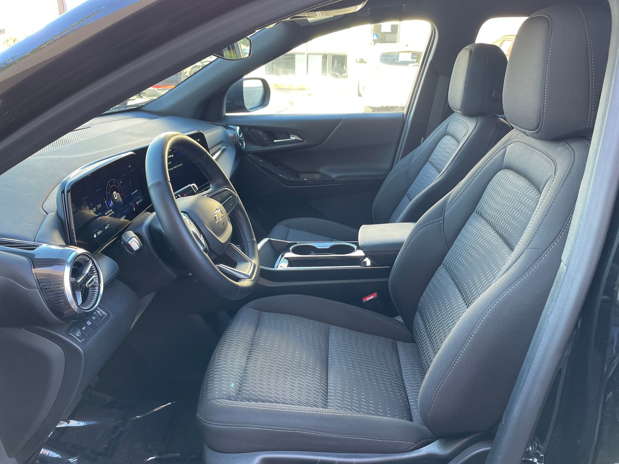 Thumbnail: 2025 Chevrolet Equinox - 27