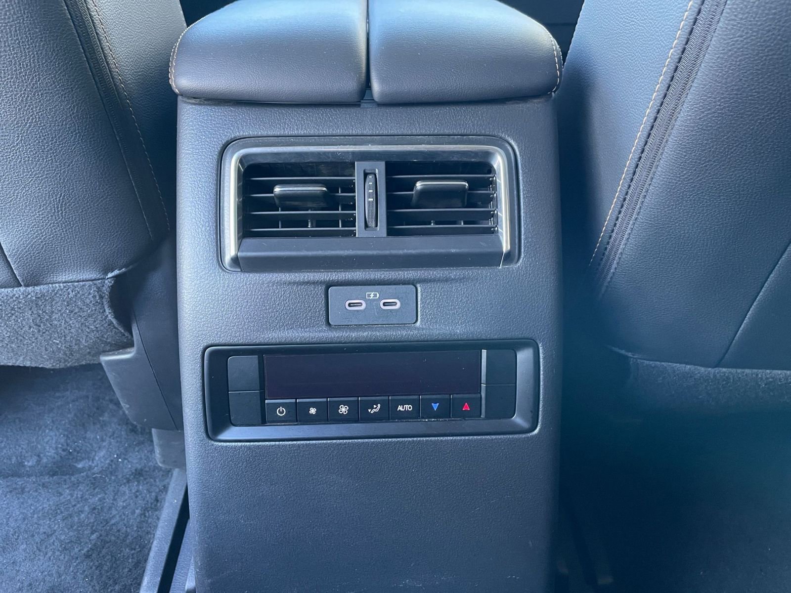 Thumbnail: 2025 Mazda CX-90 - 25