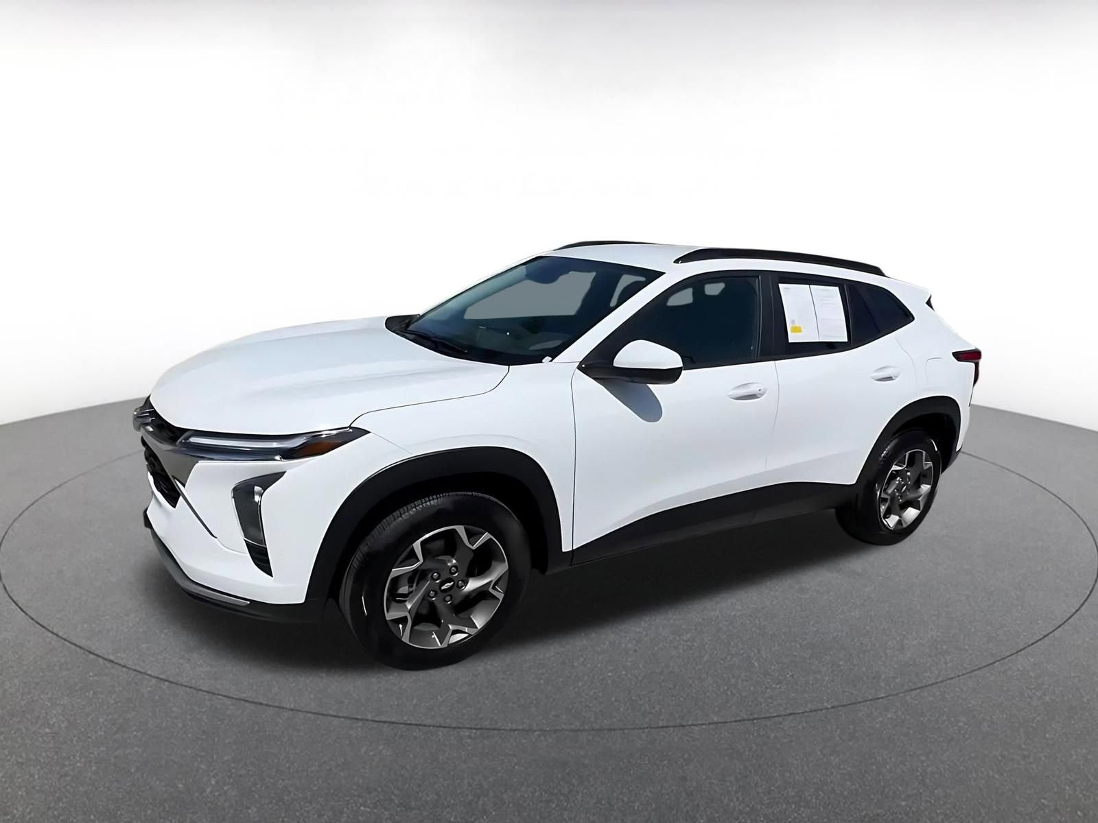 Thumbnail: 2025 Chevrolet Trax - 8