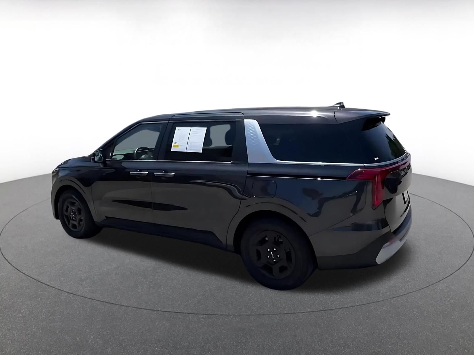 Thumbnail: 2026 Kia Carnival - 10