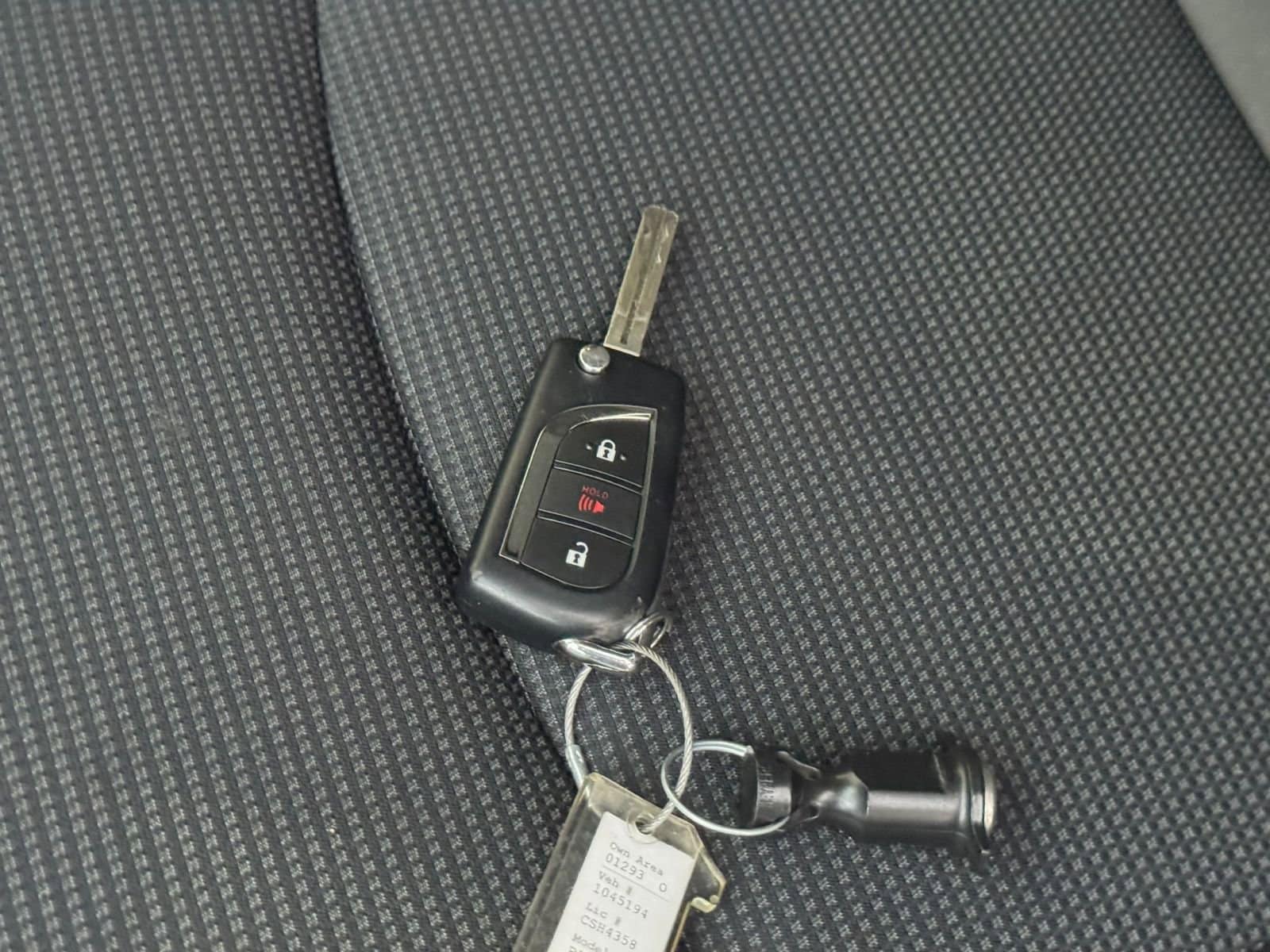 Thumbnail: 2025 Toyota RAV4 - 22