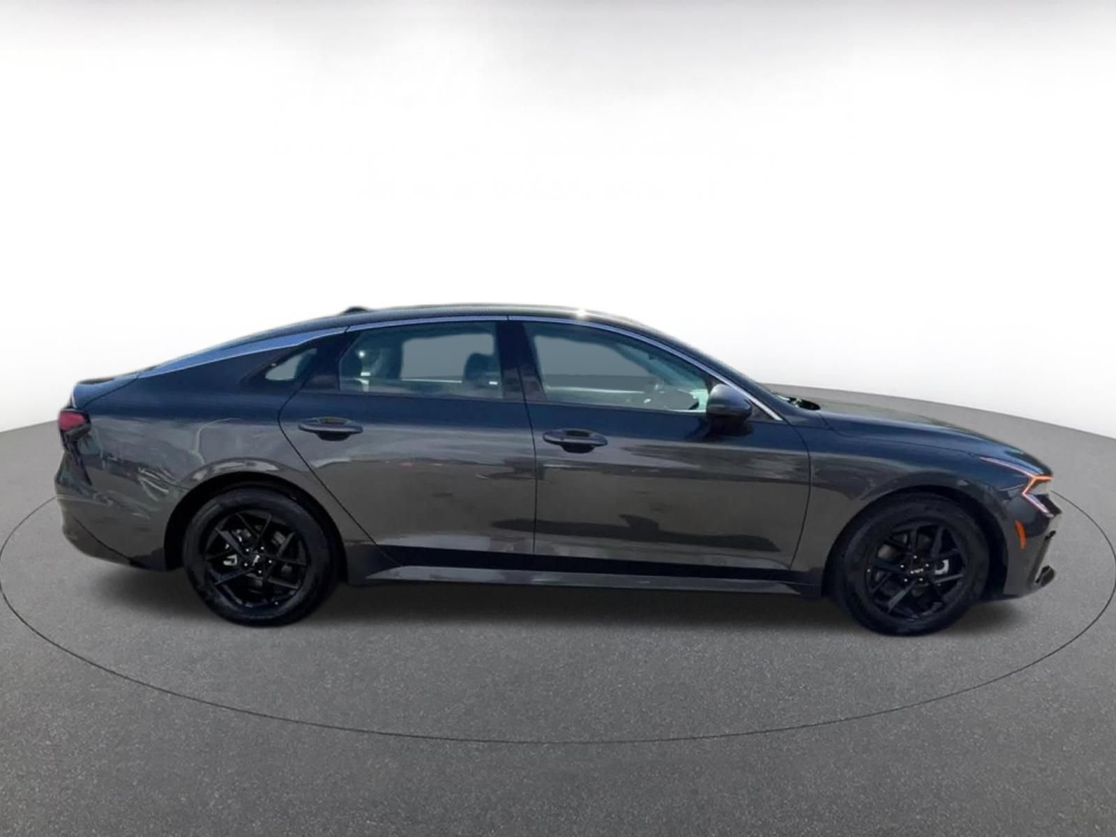 Thumbnail: 2025 Kia K5 - 16