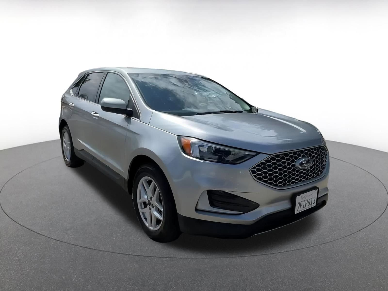 Thumbnail: 2023 Ford Edge - 3