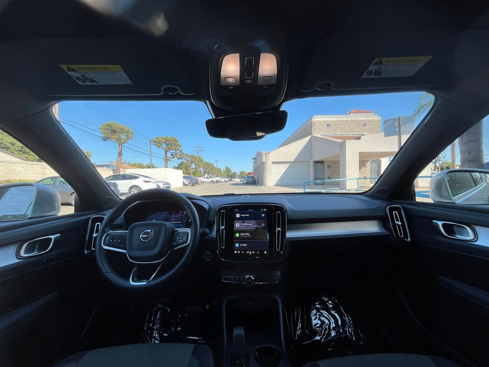 Thumbnail: 2024 Volvo XC40 - 33