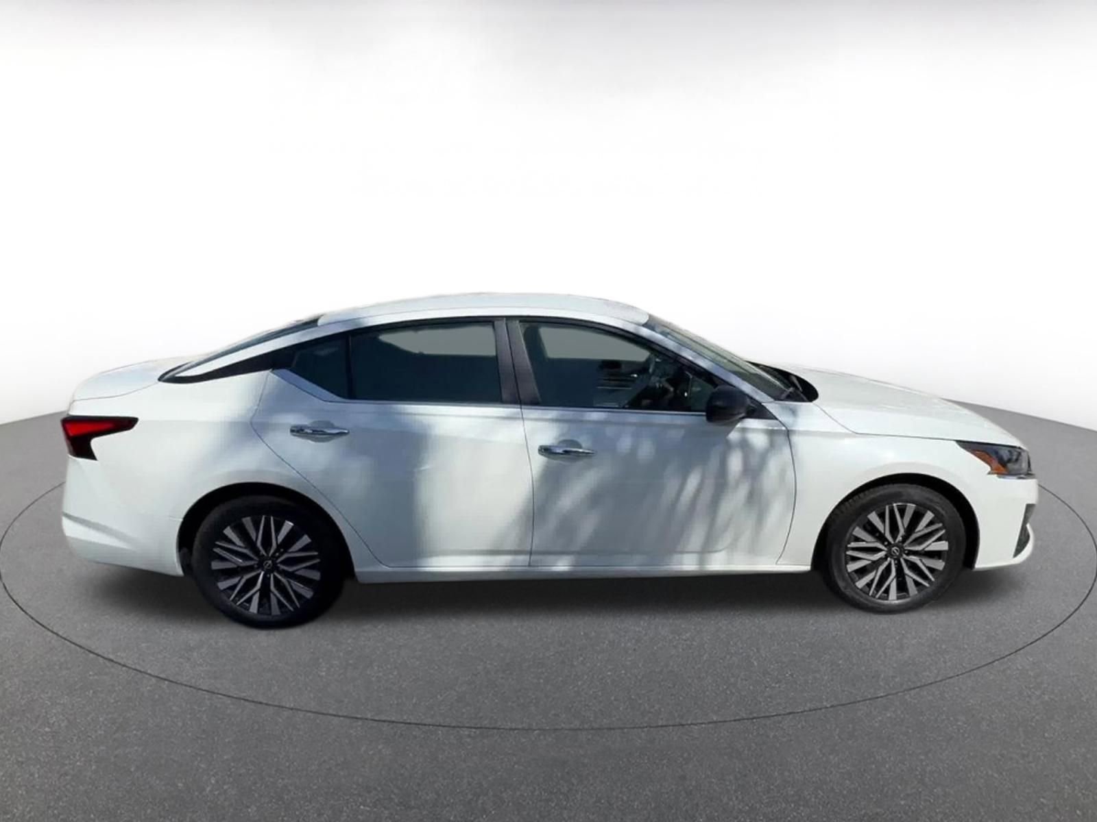 Thumbnail: 2025 Nissan Altima - 16