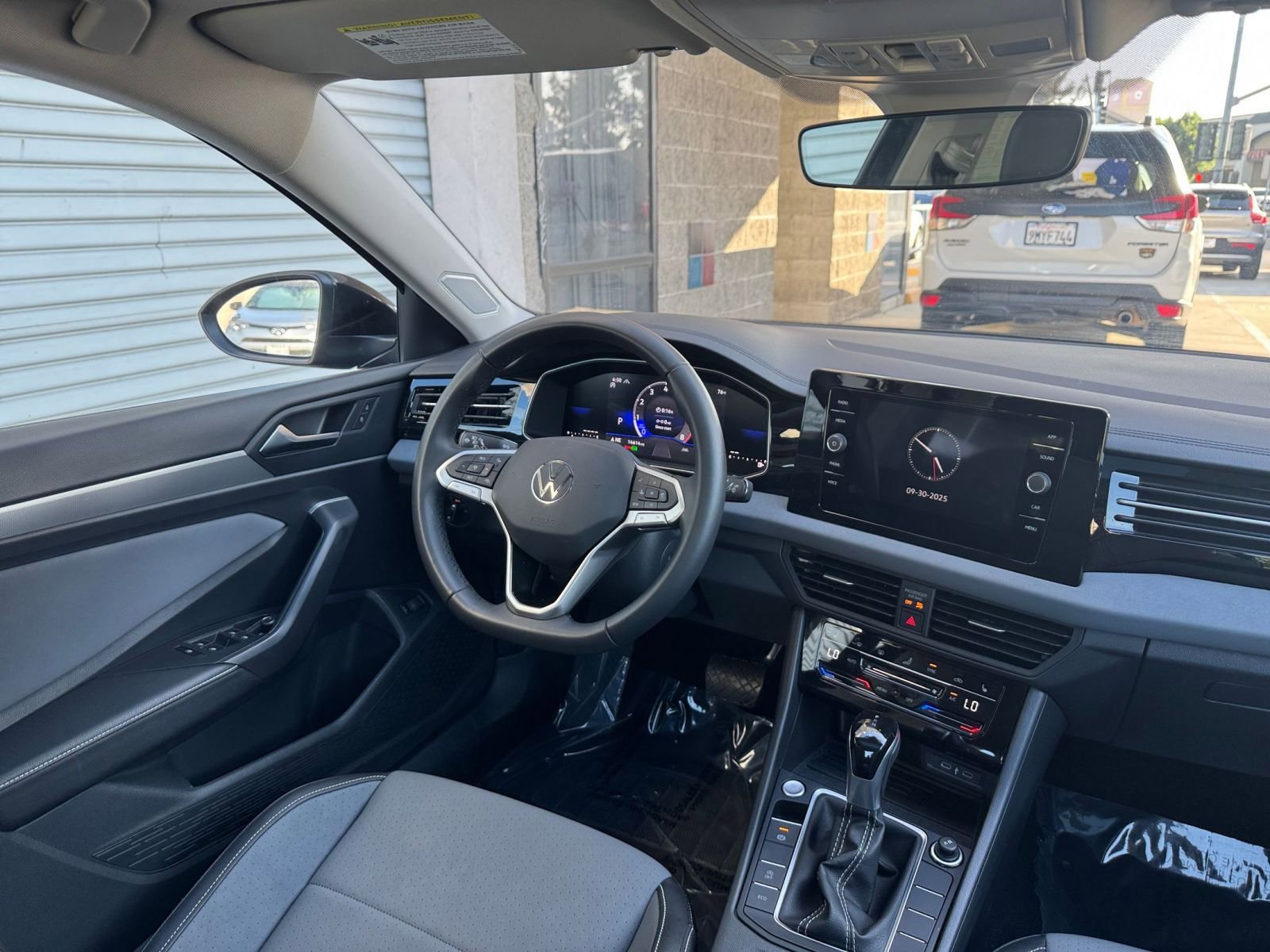 Thumbnail: 2025 Volkswagen Jetta - 33