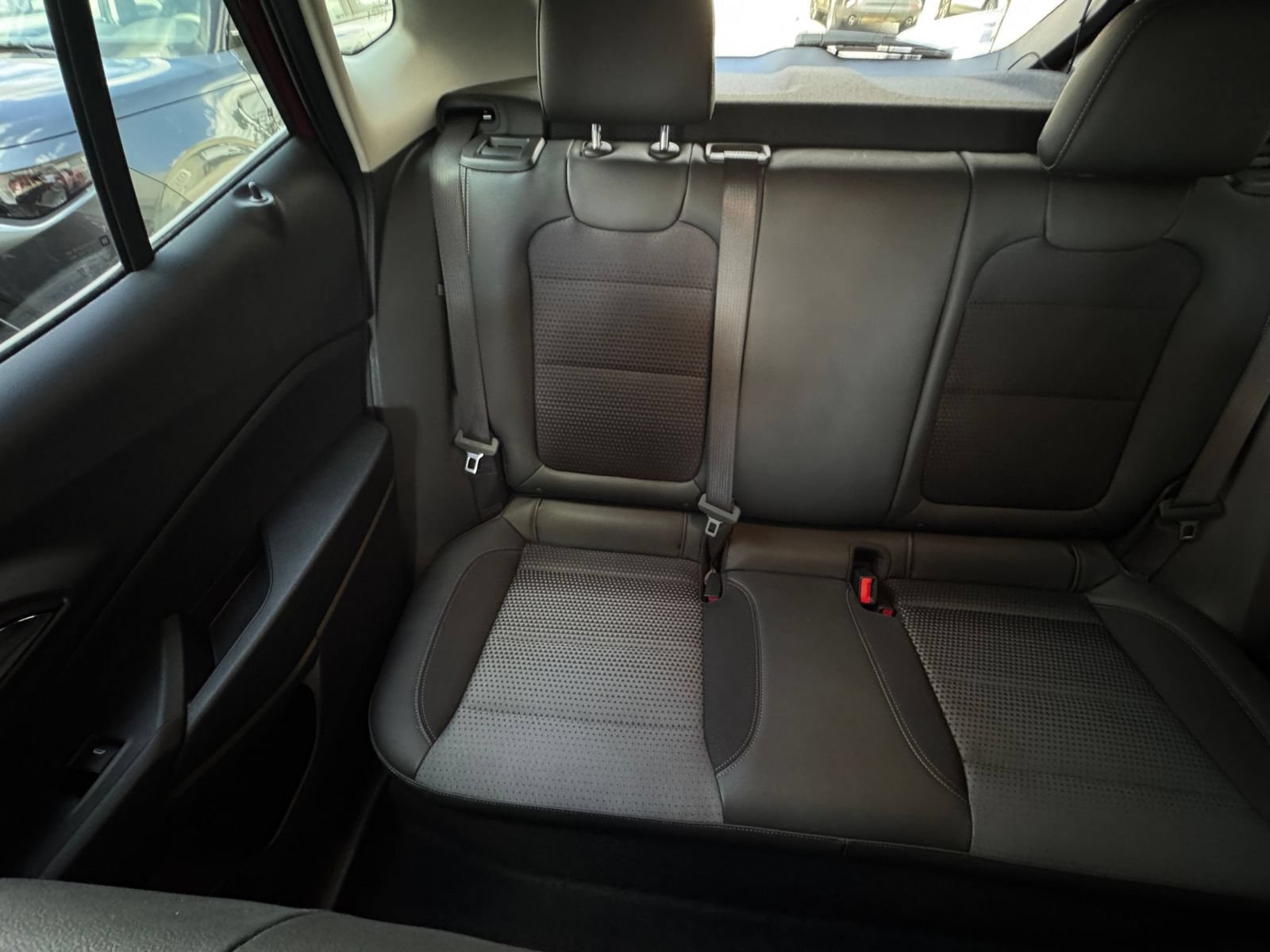 2025 Chevrolet Trax LT - Photo 38