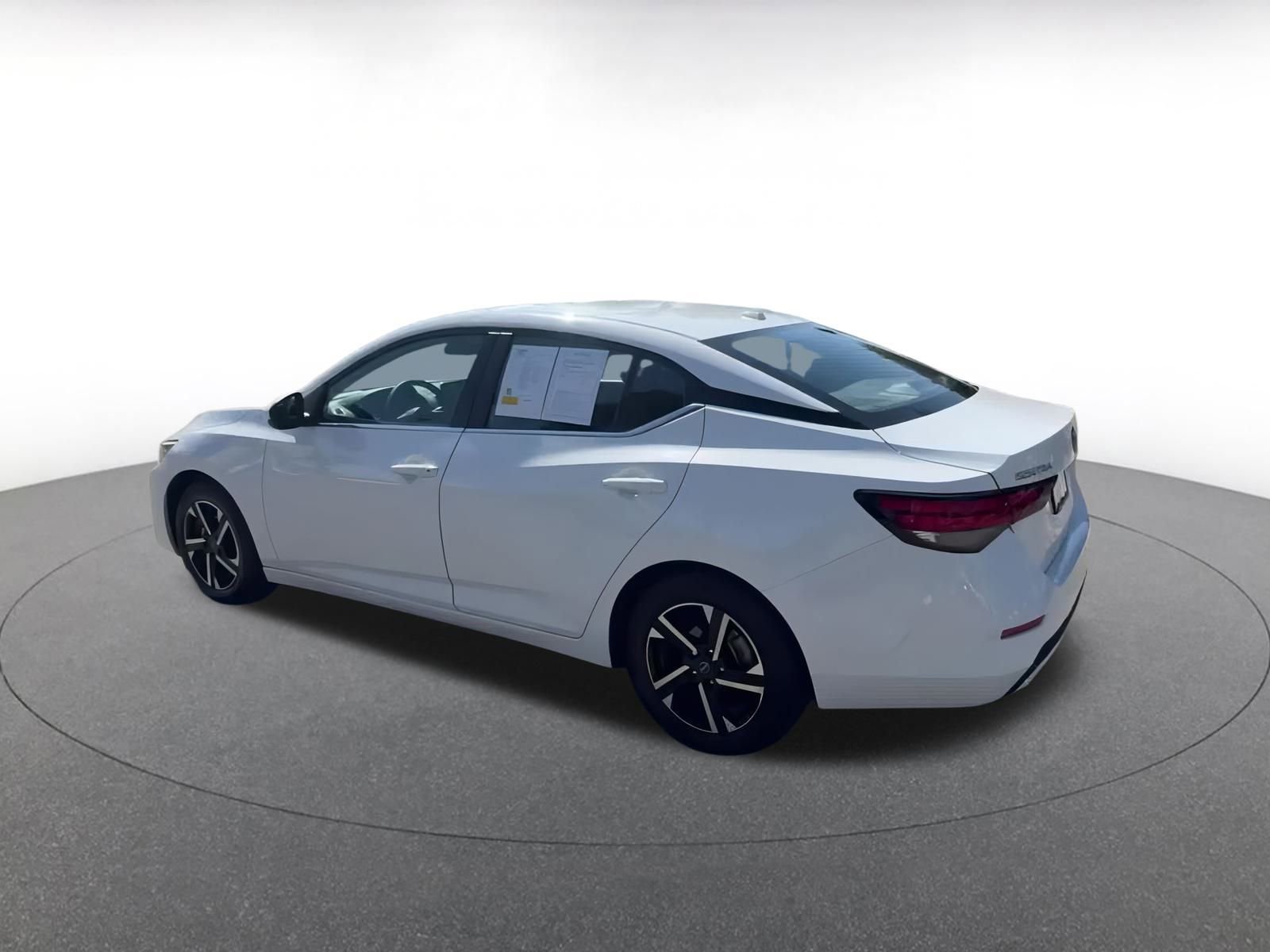 Thumbnail: 2024 Nissan Sentra - 10