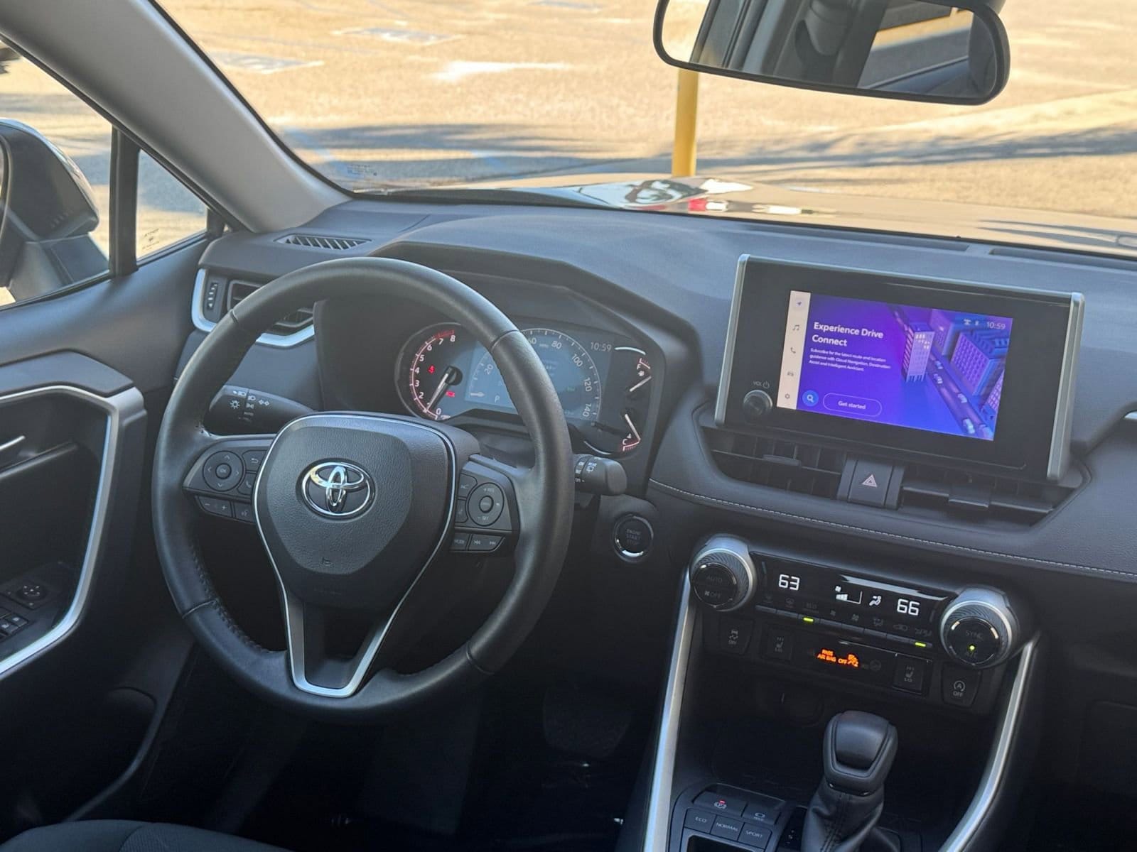 Thumbnail: 2025 Toyota RAV4 - 34