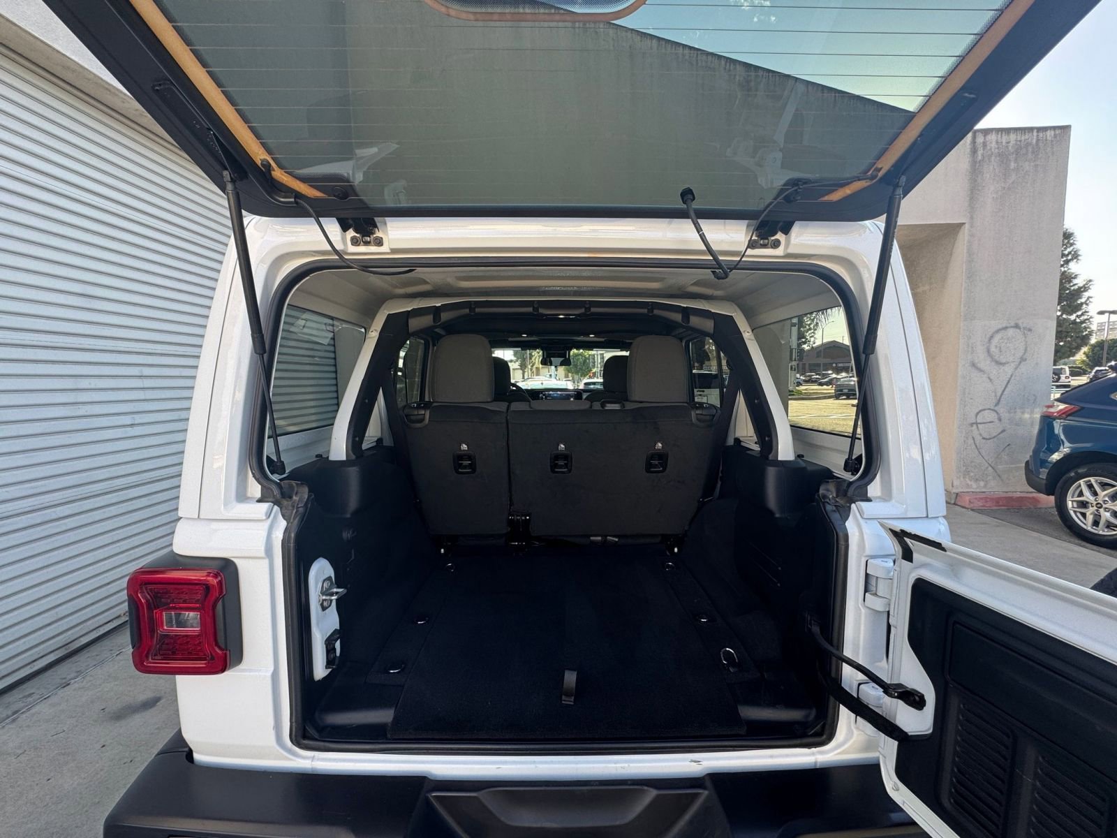 Thumbnail: 2025 Jeep Wrangler - 30