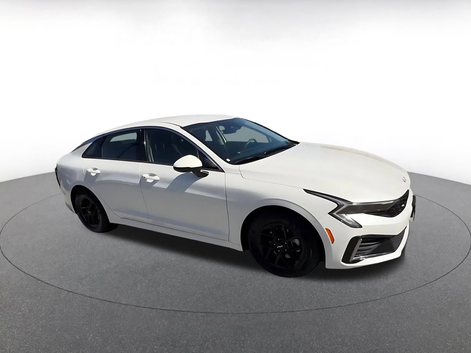 Thumbnail: 2025 Kia K5 - 2