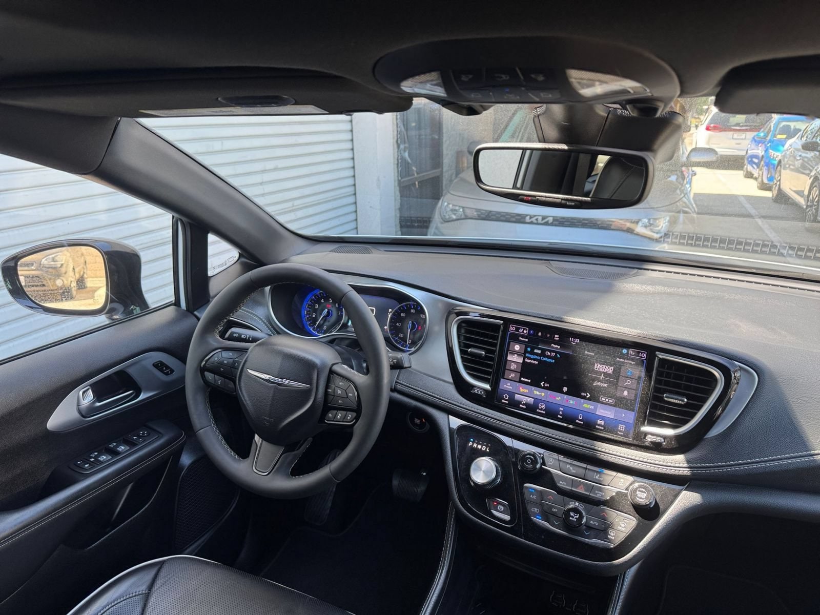 Thumbnail: 2025 Chrysler Pacifica - 34