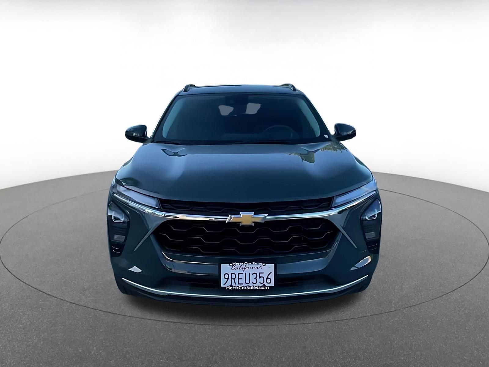 Thumbnail: 2025 Chevrolet Trax - 4