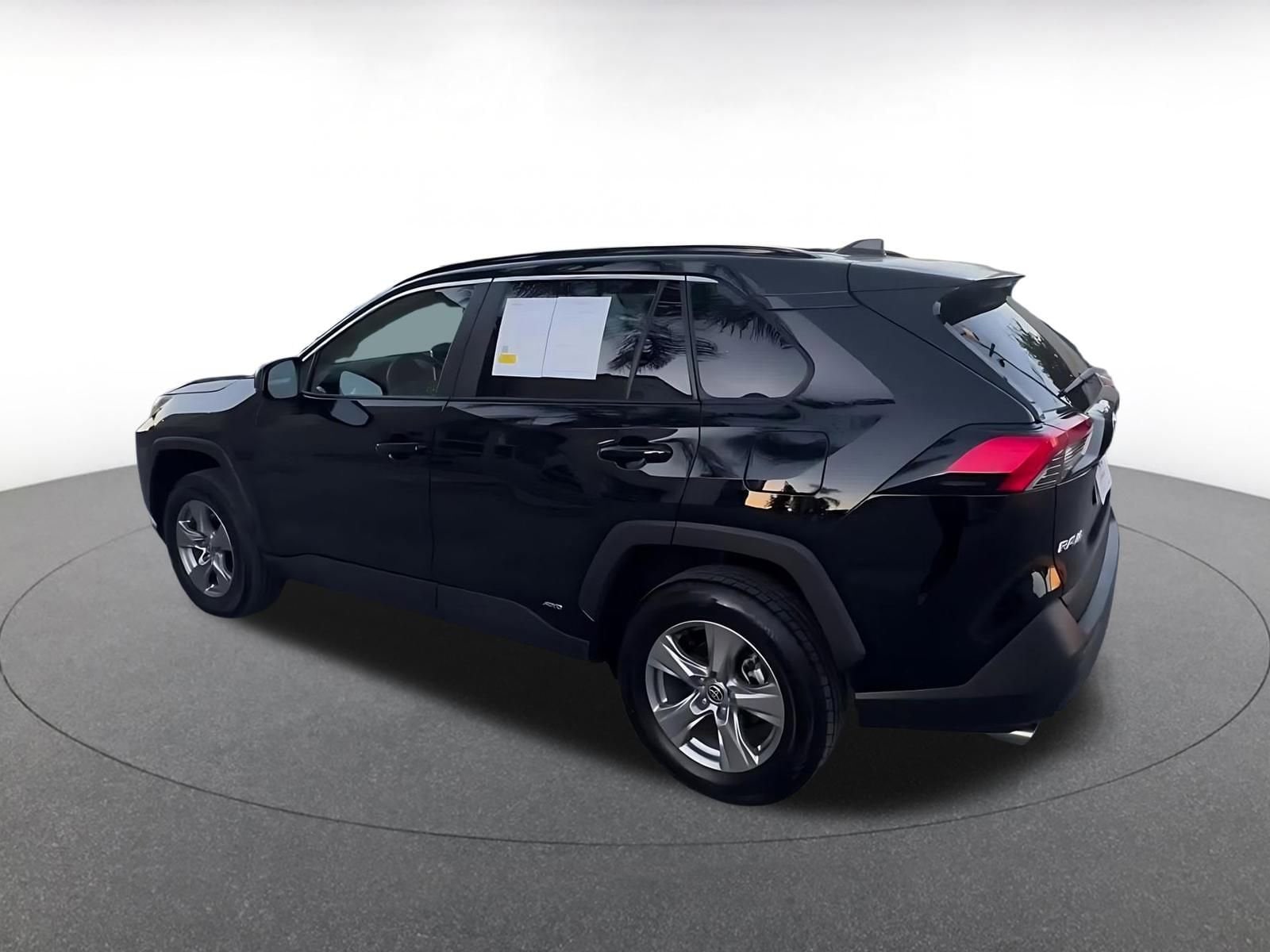 Thumbnail: 2025 Toyota RAV4 - 10