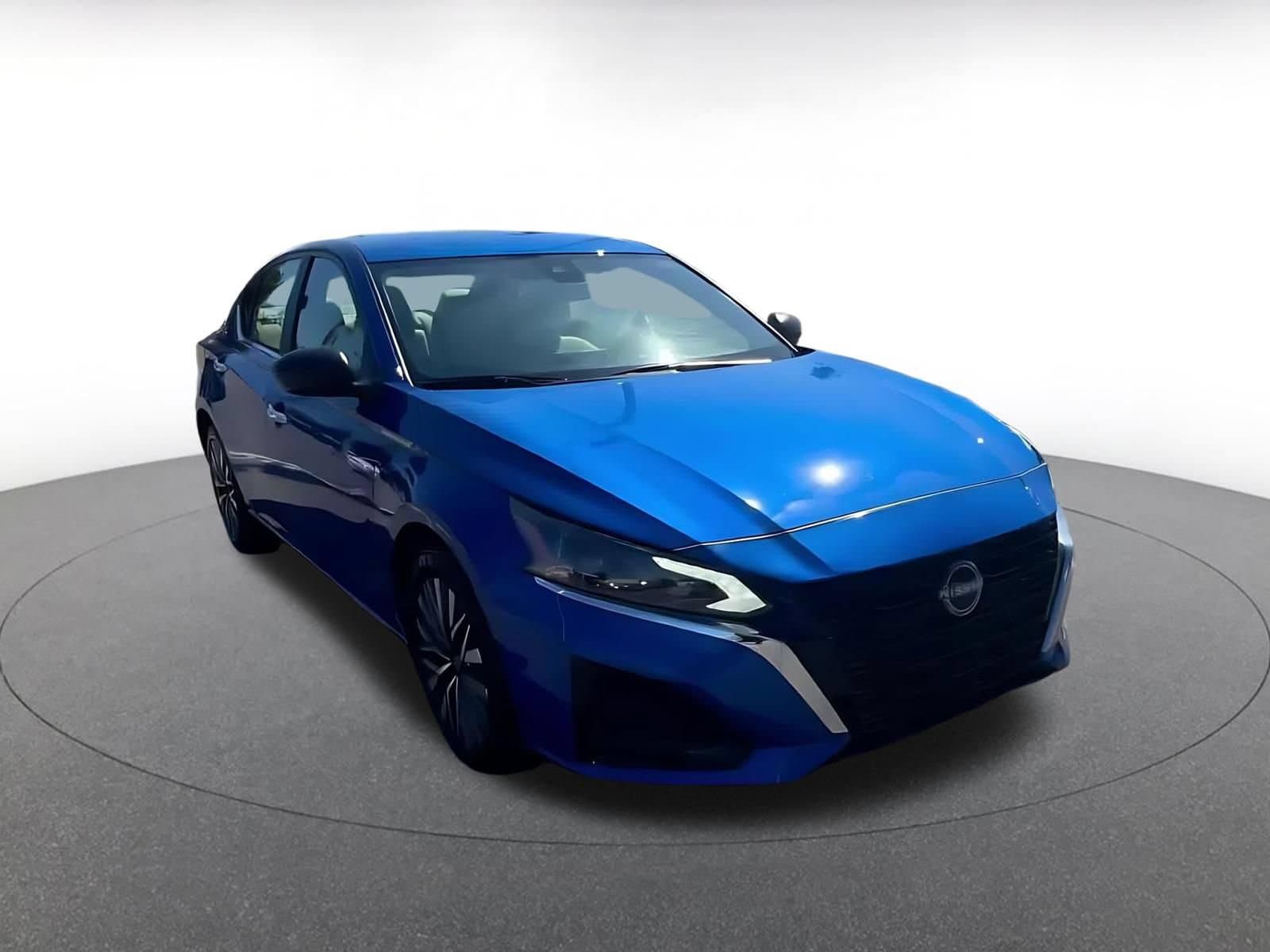 Thumbnail: 2025 Nissan Altima - 3