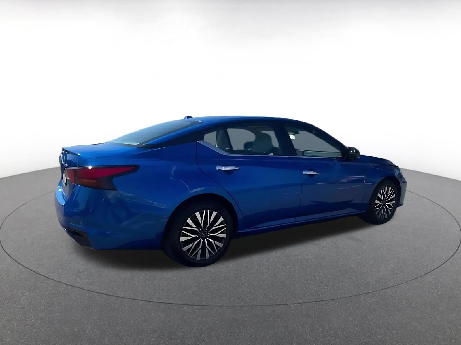 Thumbnail: 2025 Nissan Altima - 14
