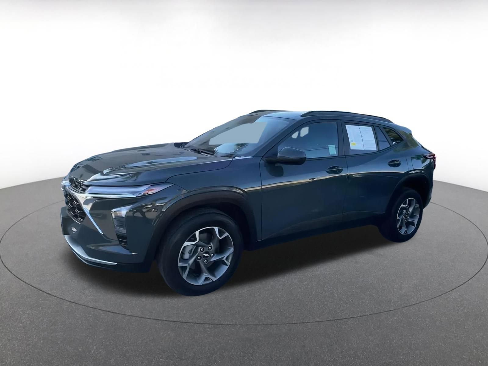 Thumbnail: 2025 Chevrolet Trax - 8