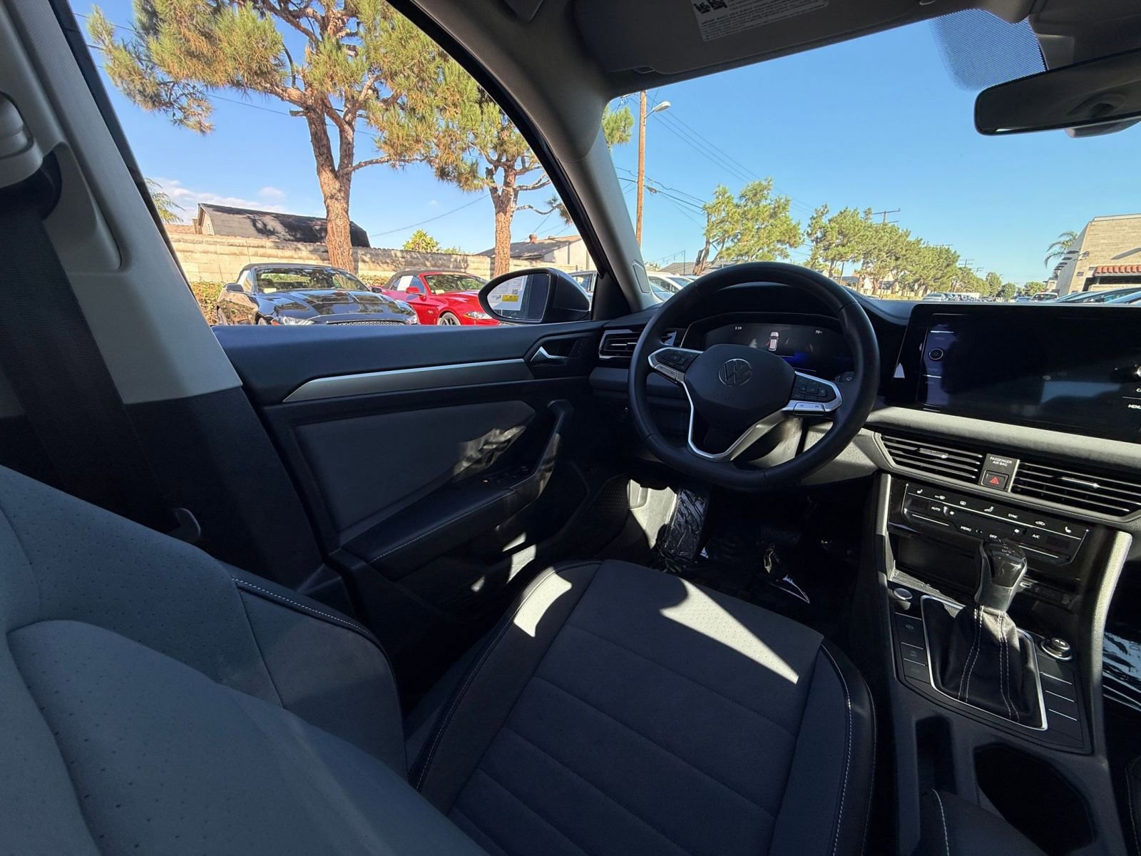 Thumbnail: 2025 Volkswagen Jetta - 30