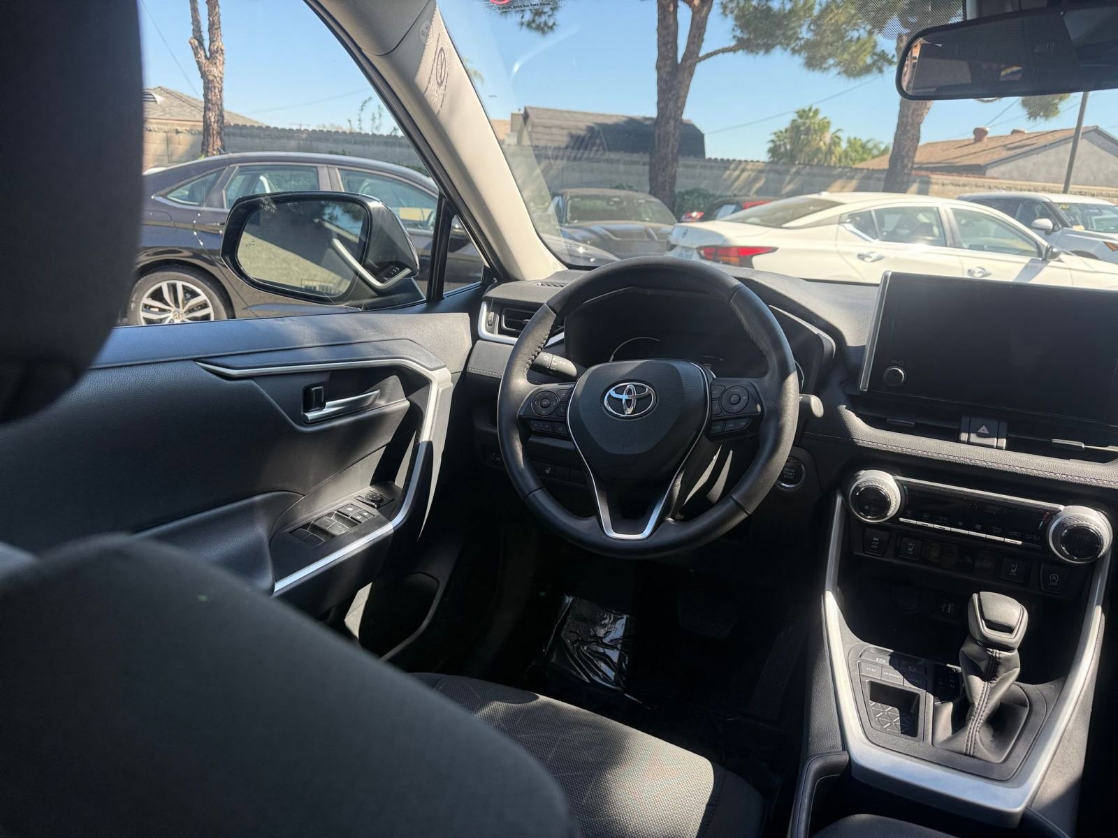 Thumbnail: 2025 Toyota RAV4 - 30