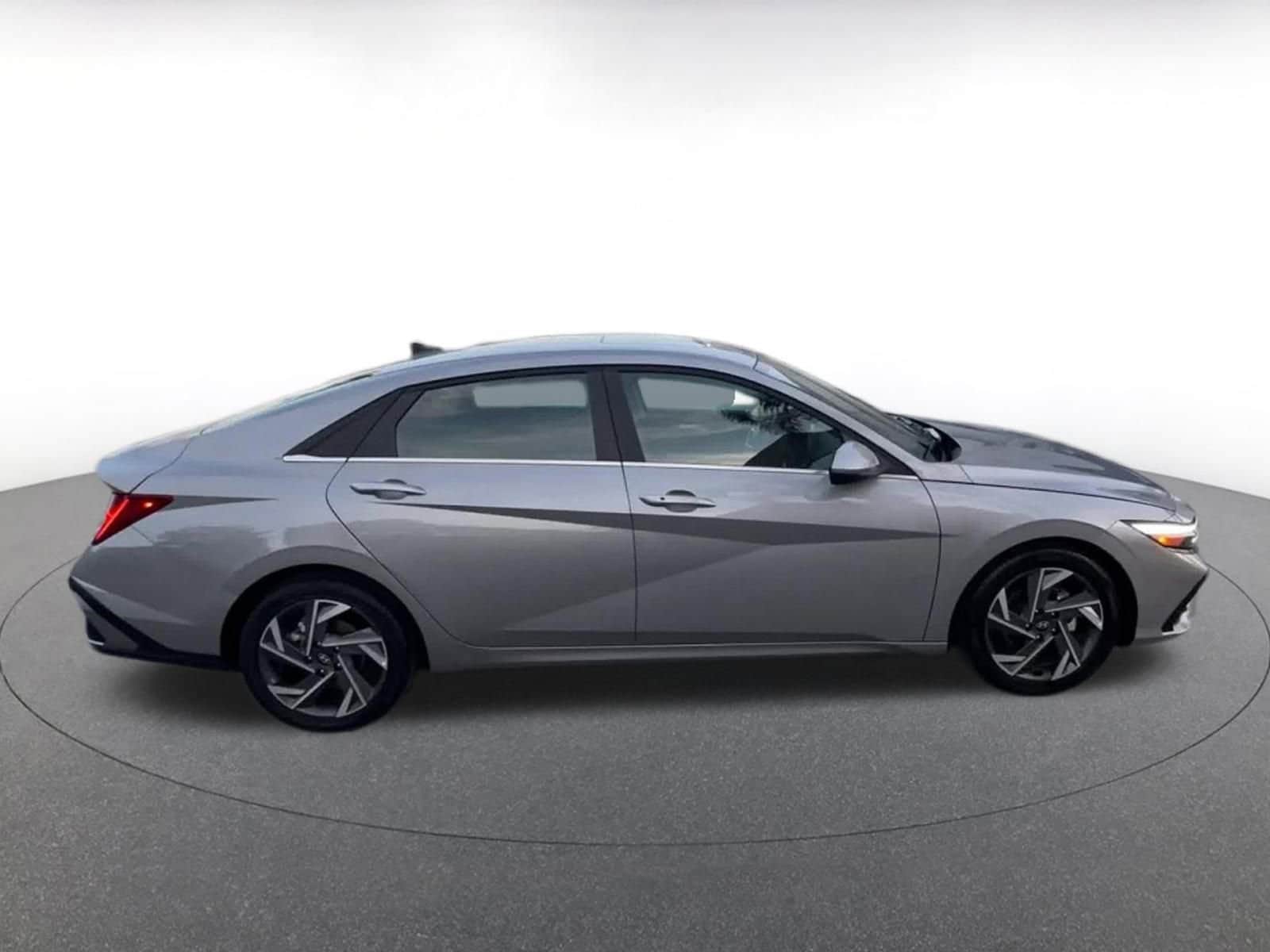 Thumbnail: 2025 Hyundai Elantra - 16