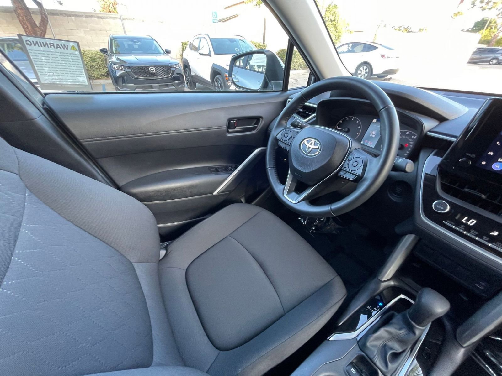 Thumbnail: 2025 Toyota Corolla Cross - 34