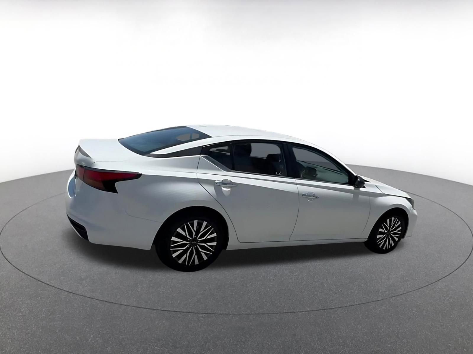 Thumbnail: 2025 Nissan Altima - 15