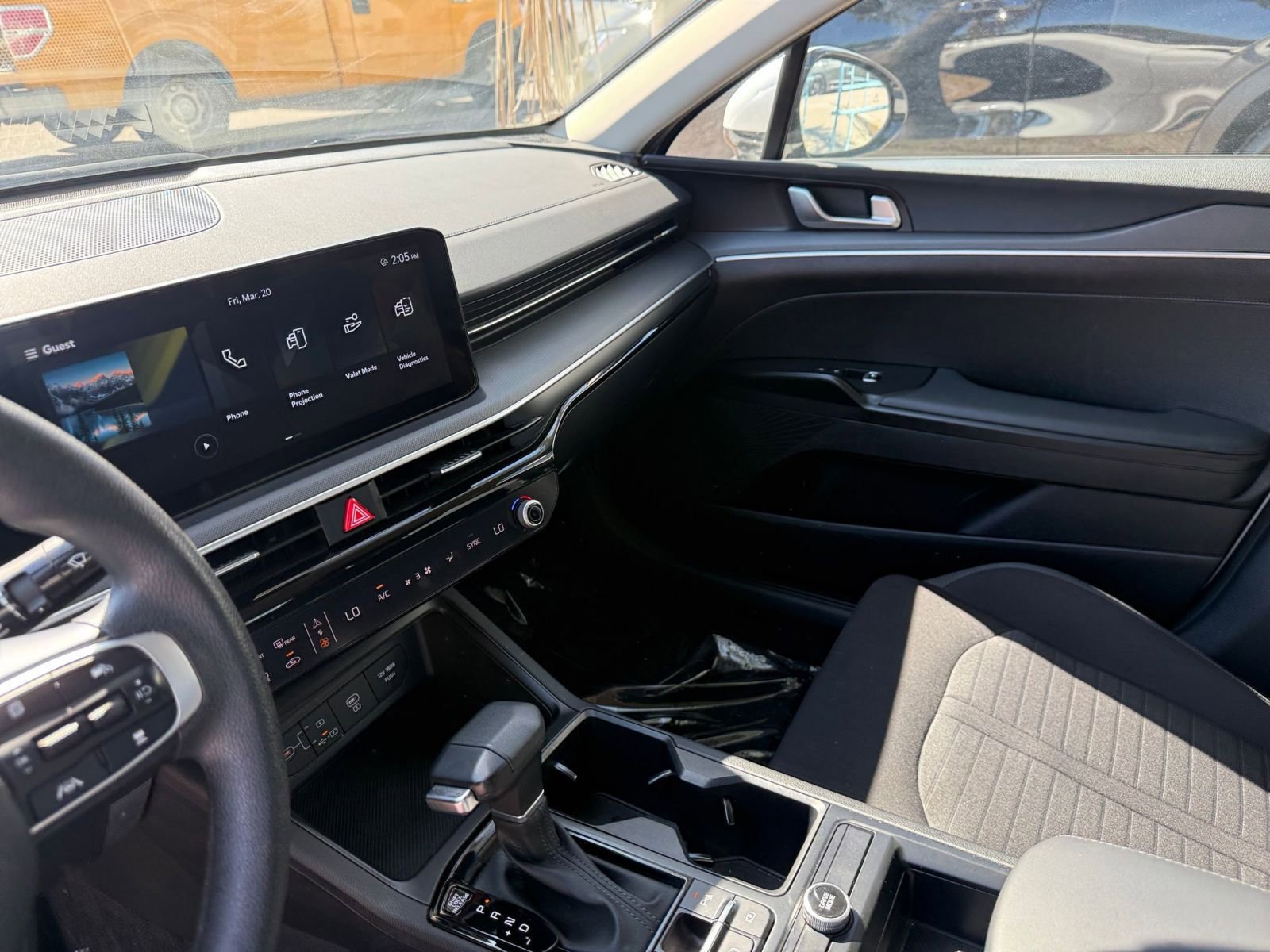 Thumbnail: 2025 Kia K5 - 32