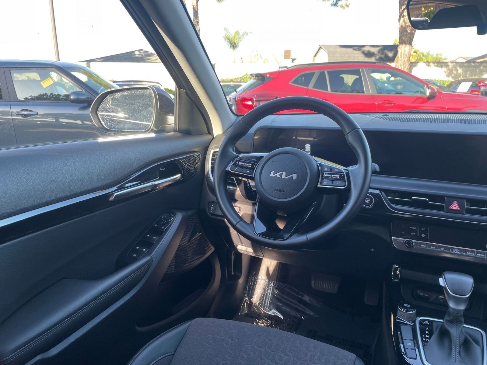 Thumbnail: 2025 Kia Seltos - 31