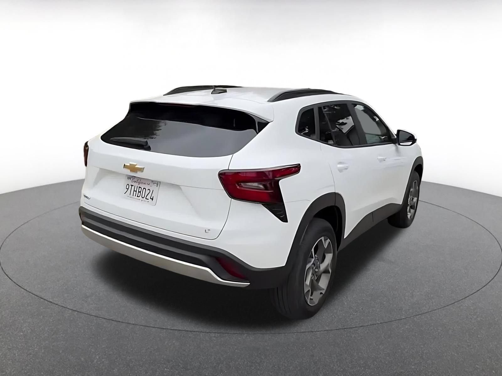 Thumbnail: 2025 Chevrolet Trax - 14