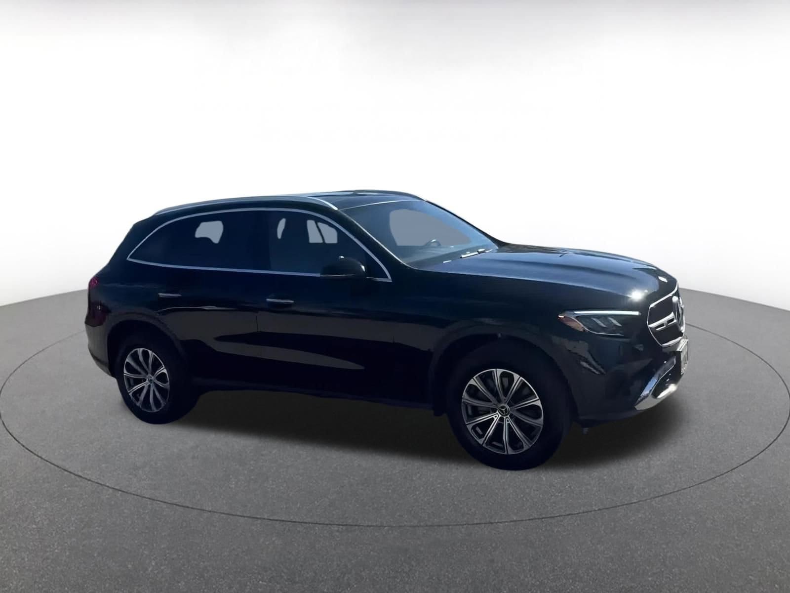 Thumbnail: 2024 Mercedes-Benz GLC - 2