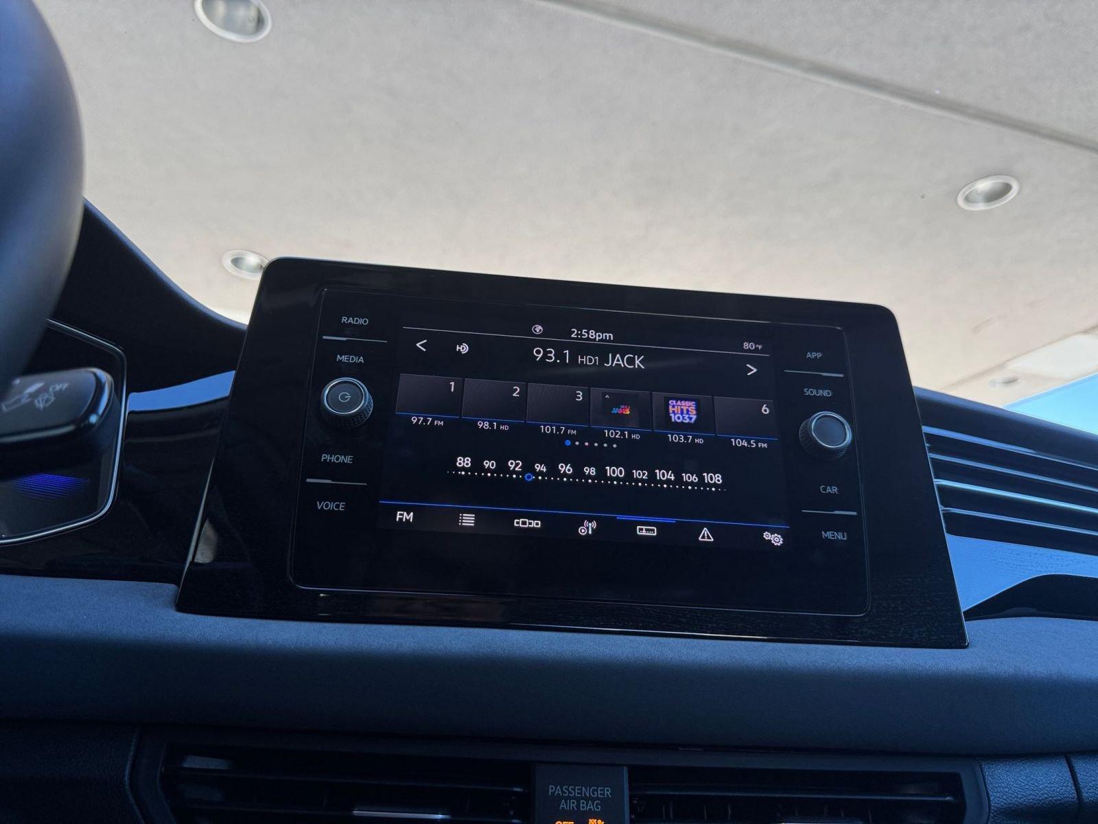 Thumbnail: 2025 Volkswagen Jetta - 18