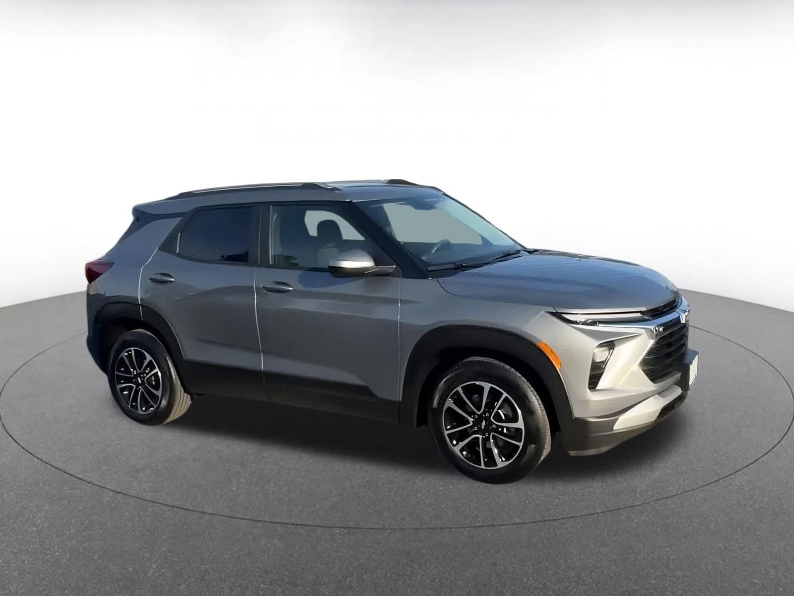 Thumbnail: 2025 Chevrolet TrailBlazer - 2