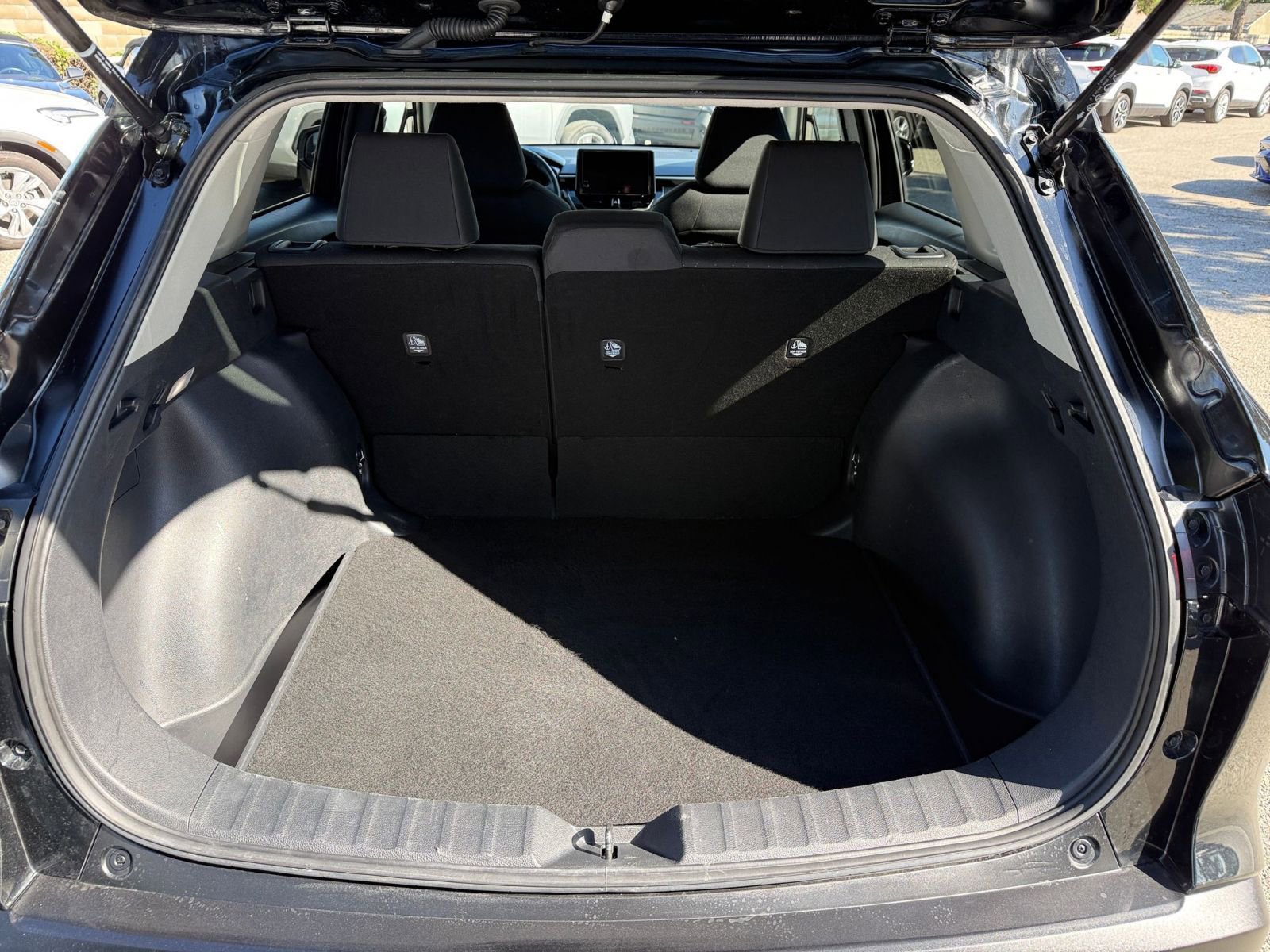 Thumbnail: 2025 Toyota Corolla Cross - 27