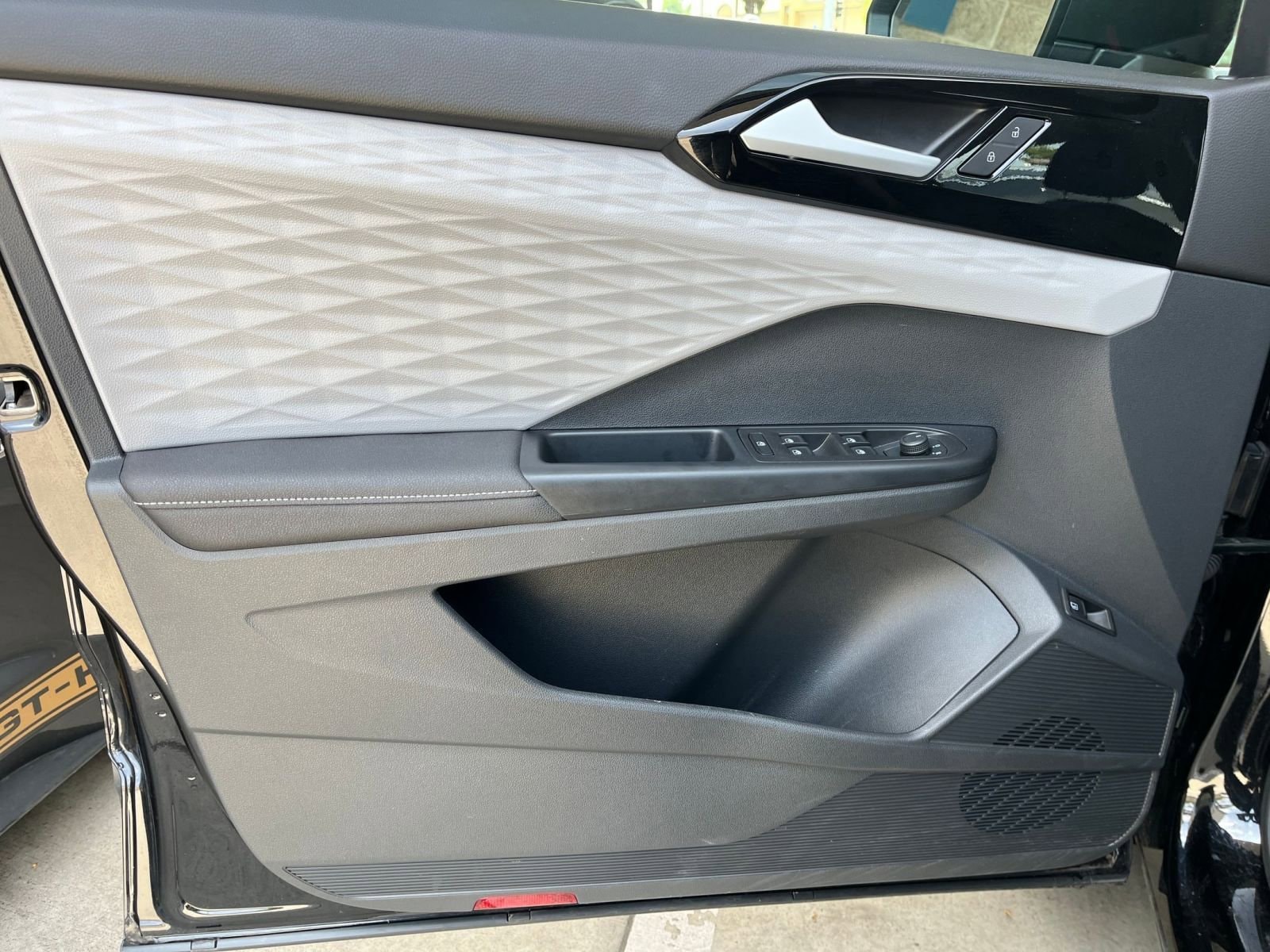 2024 Volkswagen Taos S 20