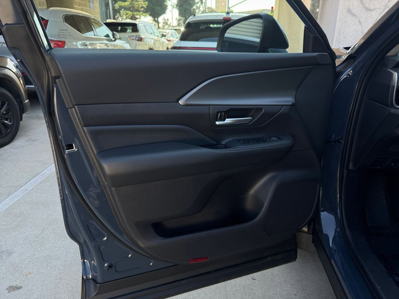 Thumbnail: 2025 Toyota Grand Highlander - 20