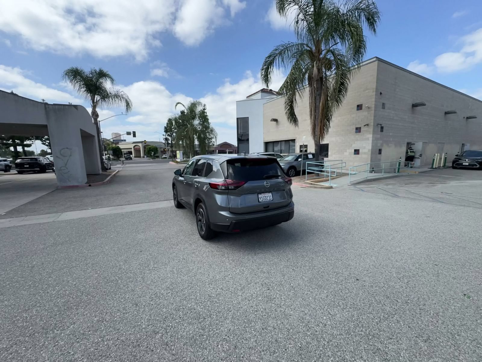 Thumbnail: 2025 Nissan Rogue - 10