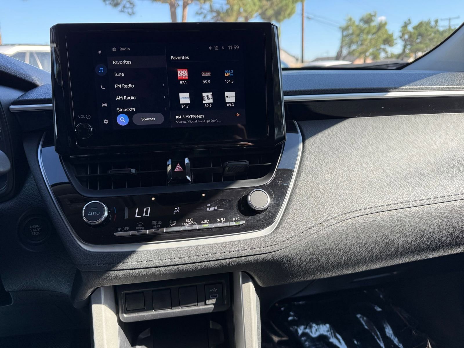 Thumbnail: 2025 Toyota Corolla Cross - 18