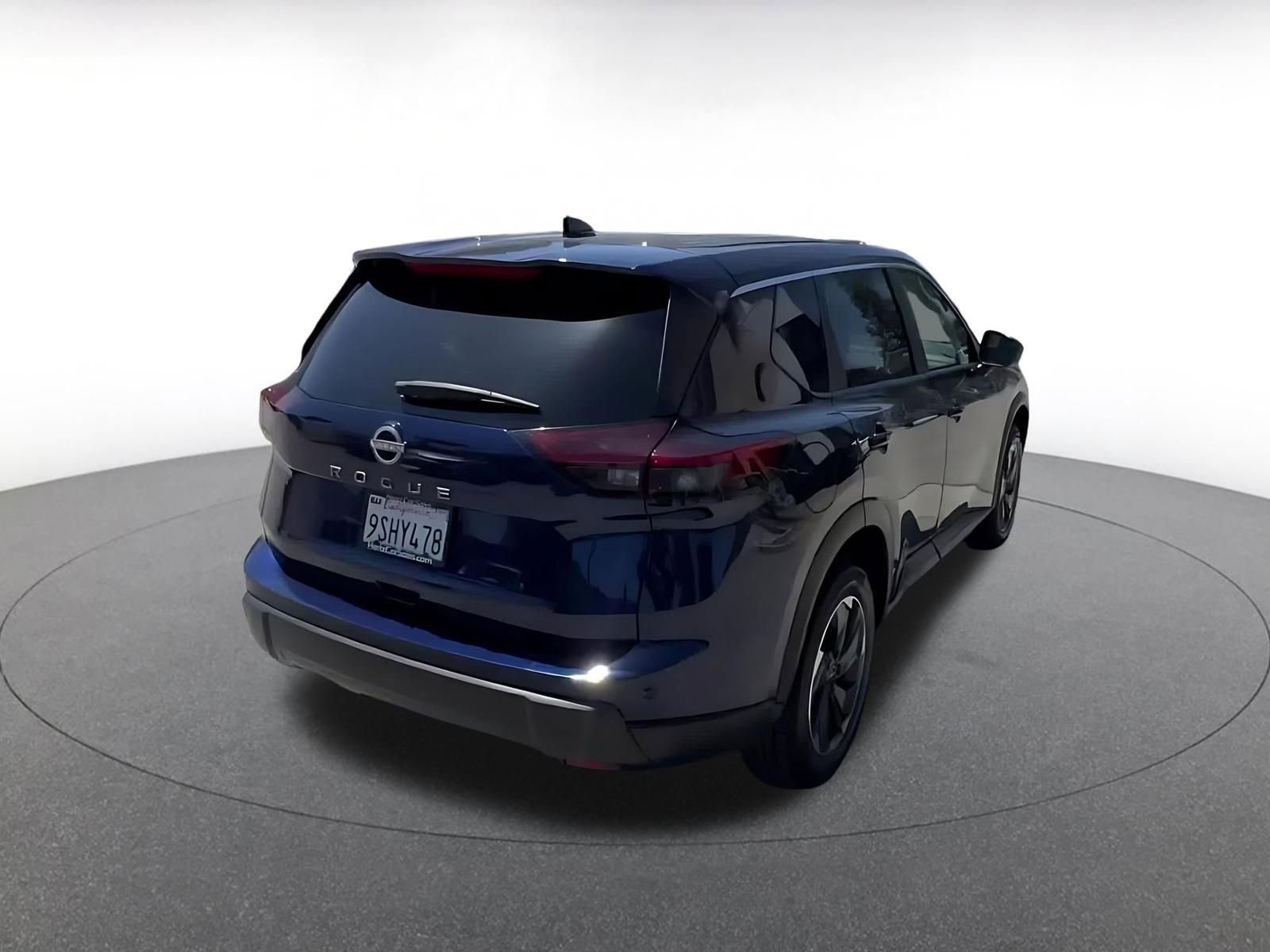 Thumbnail: 2025 Nissan Rogue - 14