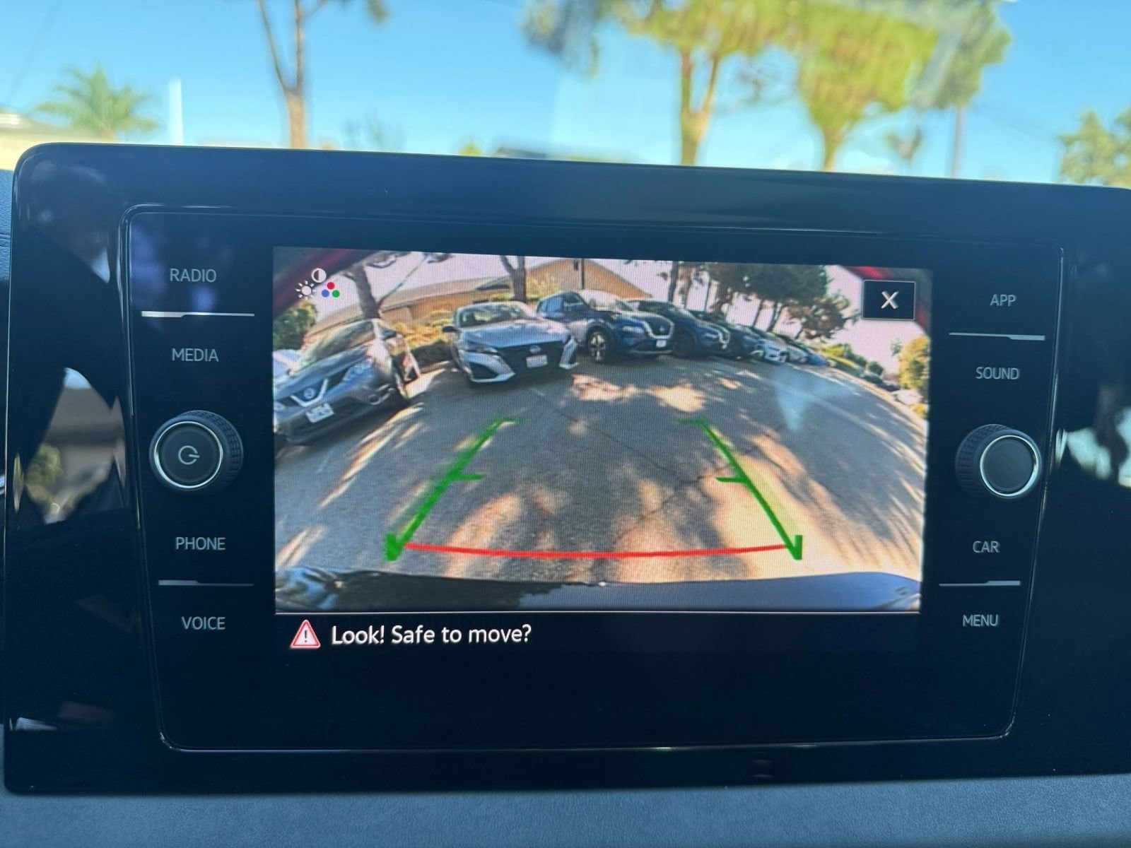 Thumbnail: 2025 Volkswagen Jetta - 17