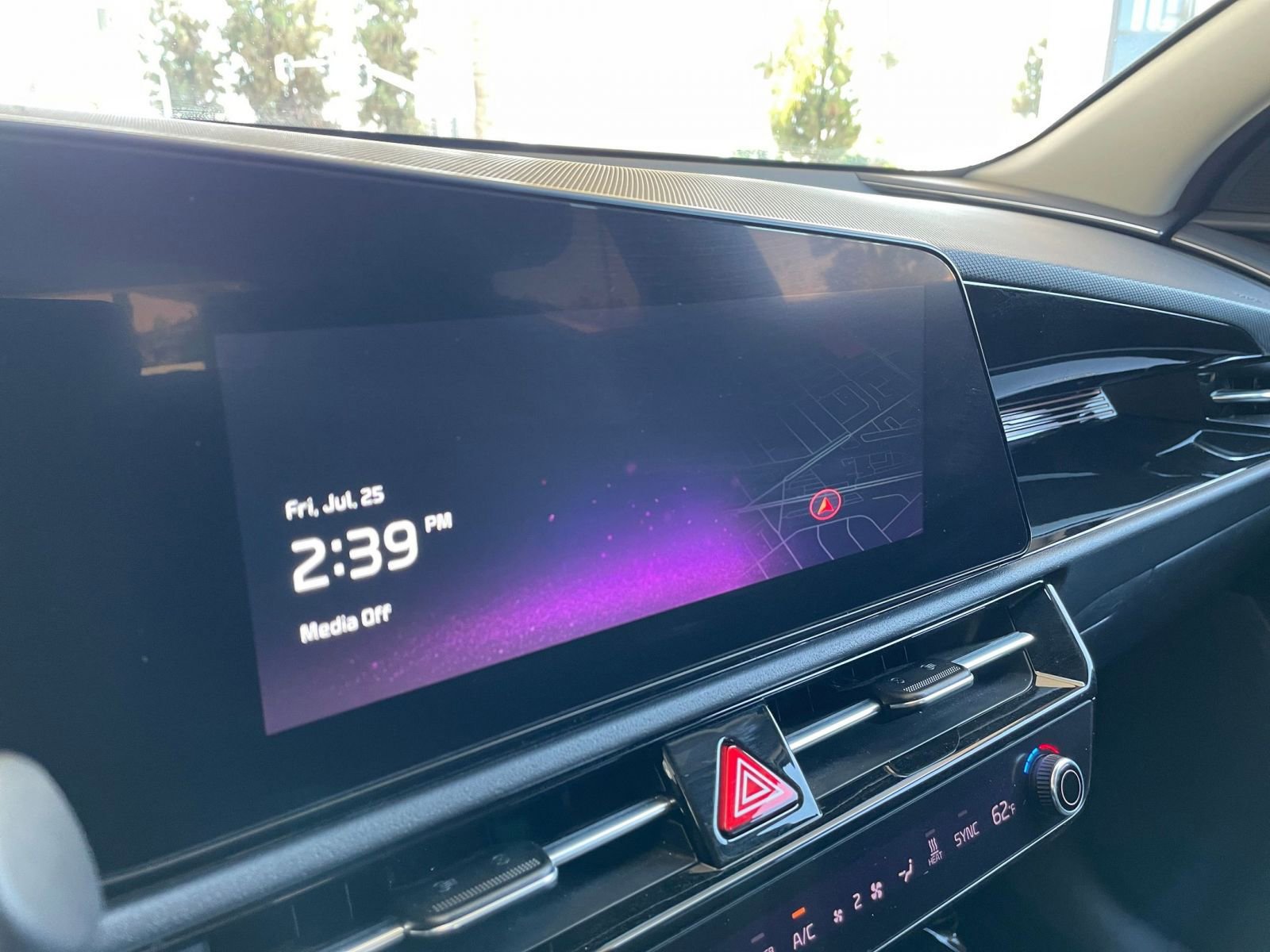 Thumbnail: 2023 Kia Niro - 25