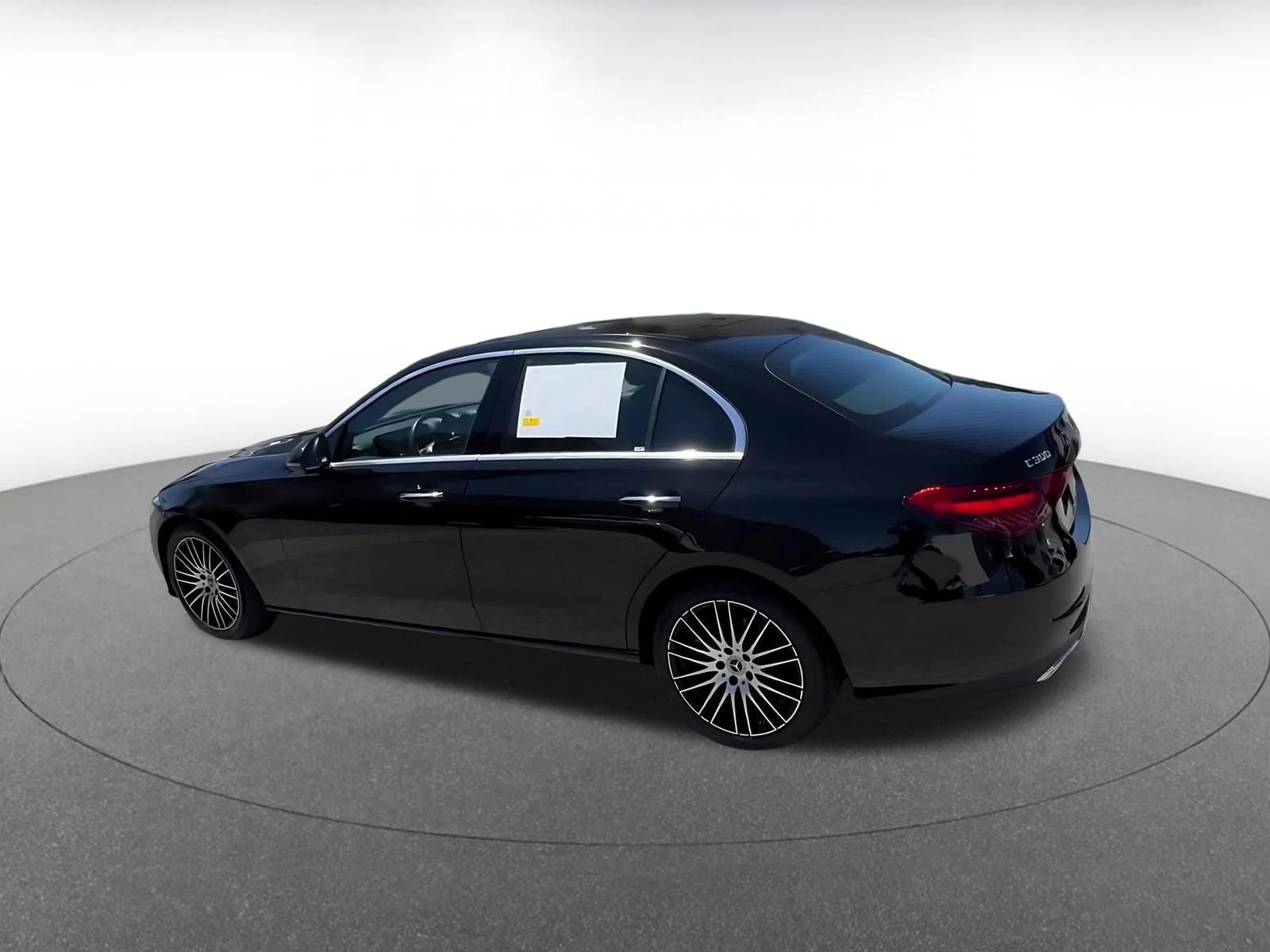 Thumbnail: 2024 Mercedes-Benz C-Class - 10