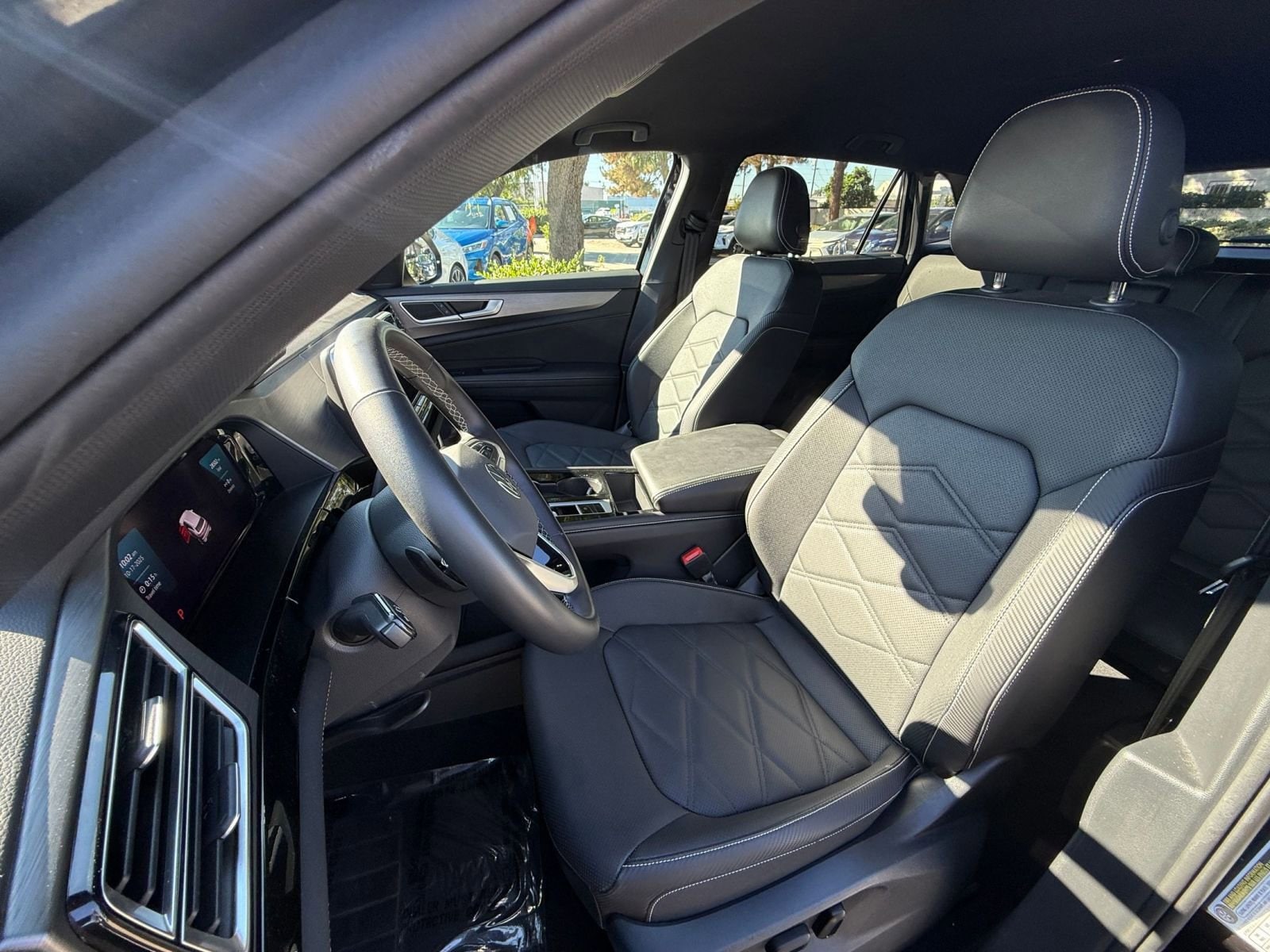 Thumbnail: 2025 Volkswagen Atlas - 32