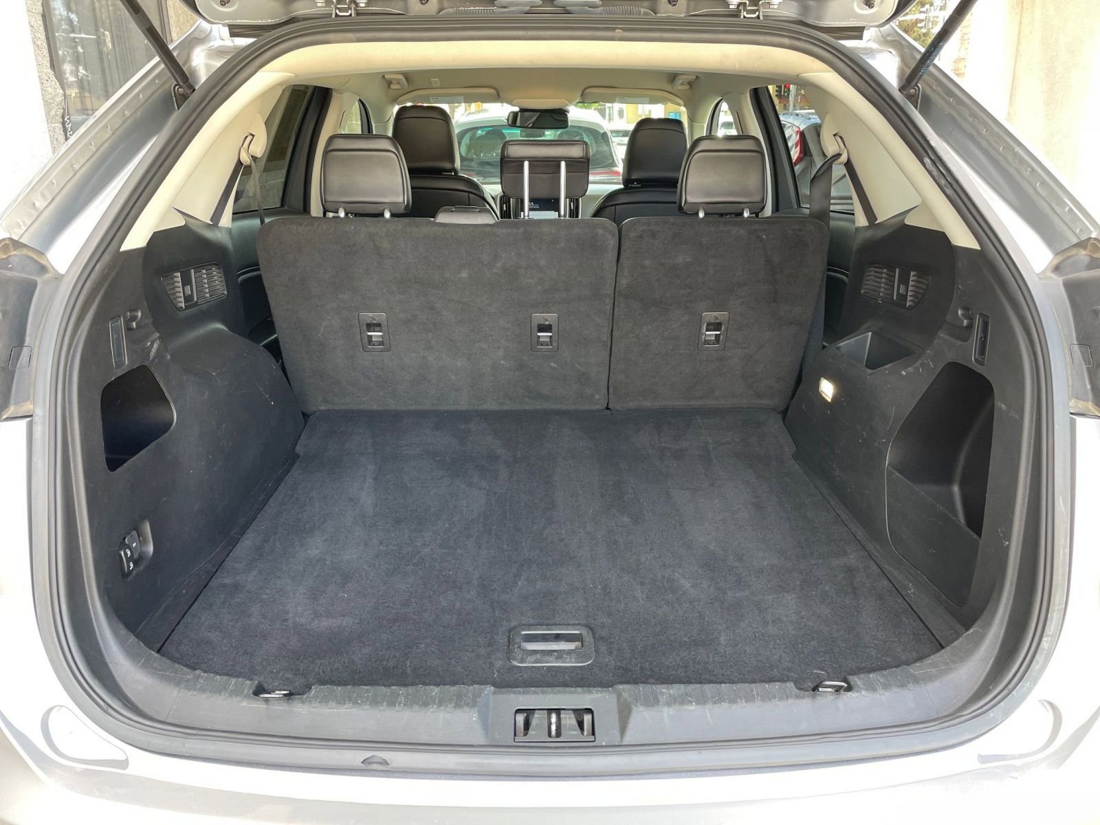 Thumbnail: 2023 Ford Edge - 31