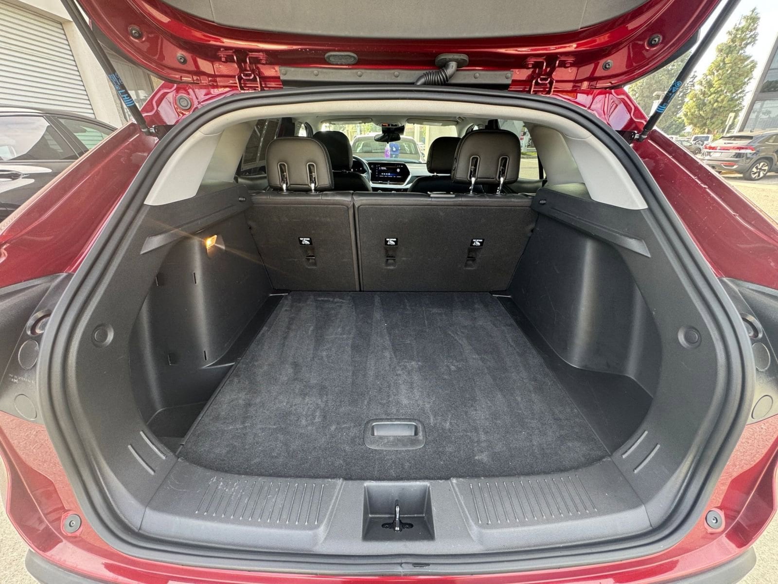 Thumbnail: 2025 Chevrolet Trax - 30