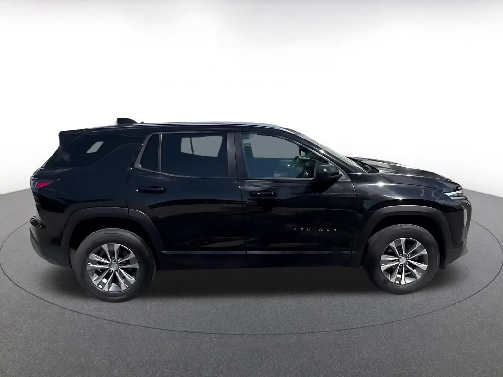 Thumbnail: 2025 Chevrolet Equinox - 16