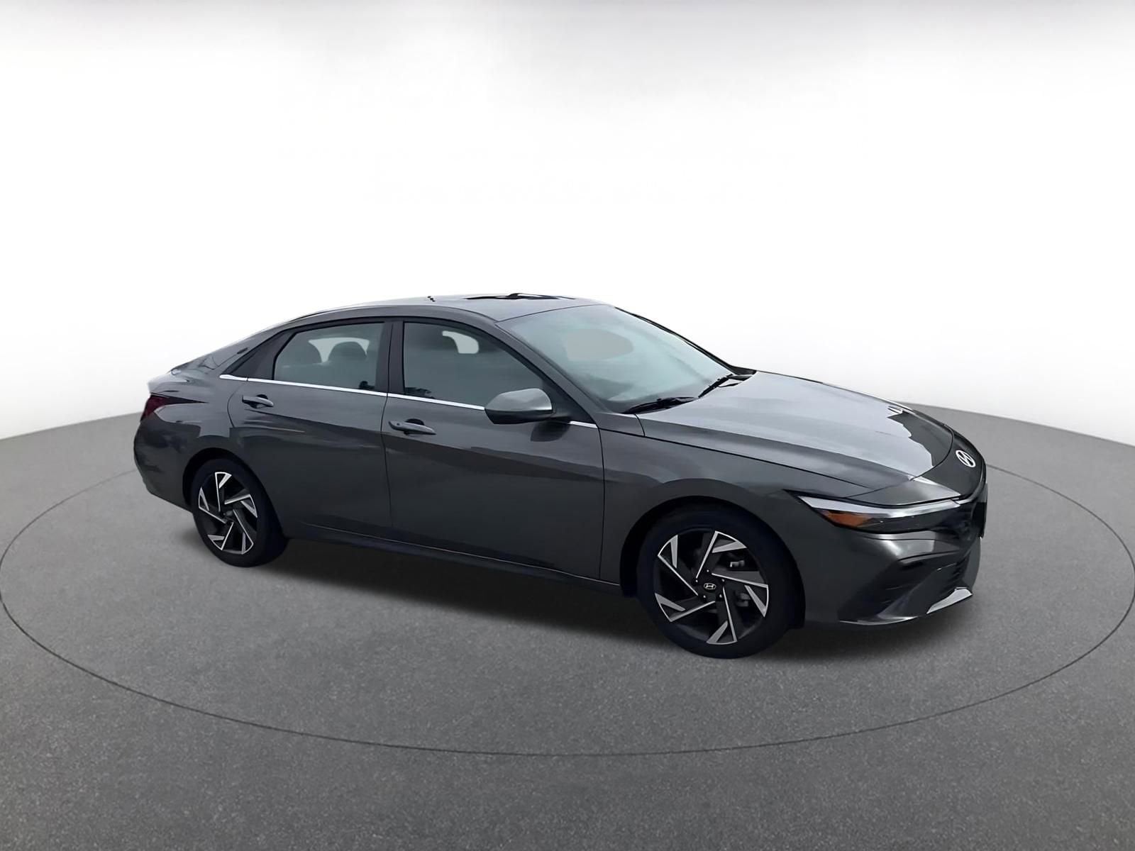 Thumbnail: 2025 Hyundai Elantra - 2